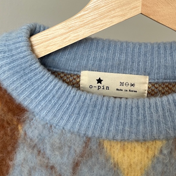 Fuzzy argyle sweater - Picture 5 of 5